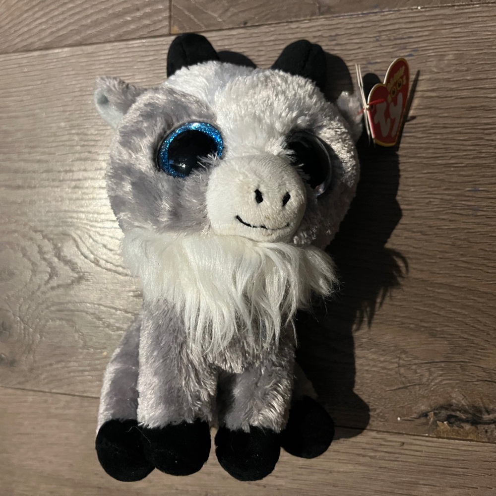 Ty b June 2 birthday Beanie Boos. Gabby the goat NEW , stuffy keepsake 6"